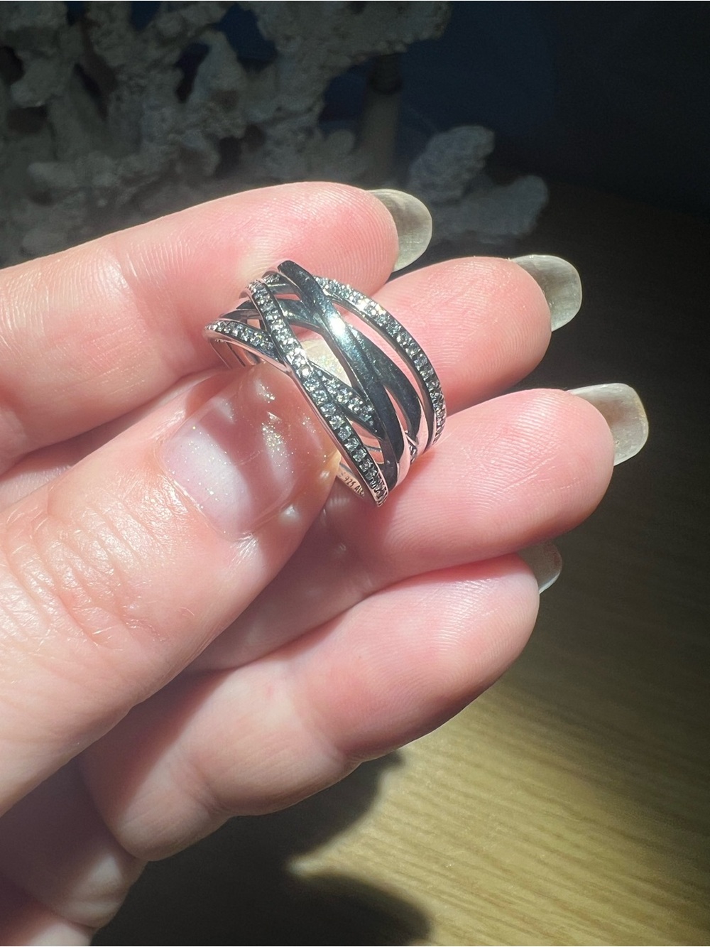 Multi-Band Crossover Ring – Size 8 - Picture 16 of 17